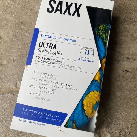 Saxx Men's Boxer Briefs (Relaxed Fit) -- Pineapple Design - Picture 4 of 7